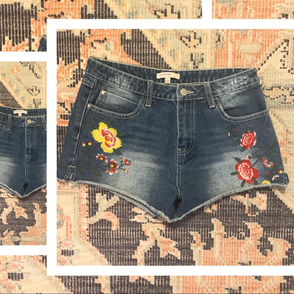 Blu Pepper Boho Floral Embroidered Jean Shorts 32”